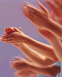 hands_clapping_closeup_200x250_0603